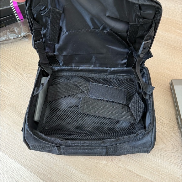 Toshiba Silver Portable DVD Player with Case - Picture 5 of 8